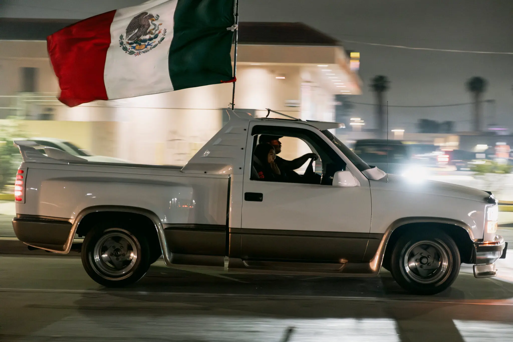 Мексиканський прапор став символом протестів у Лос-Анджелесі